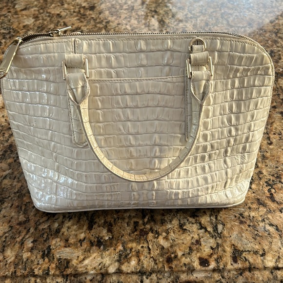 BRAHMIN white ivory handbag, with long strap included. 9x14, lightly used - Picture 4 of 11